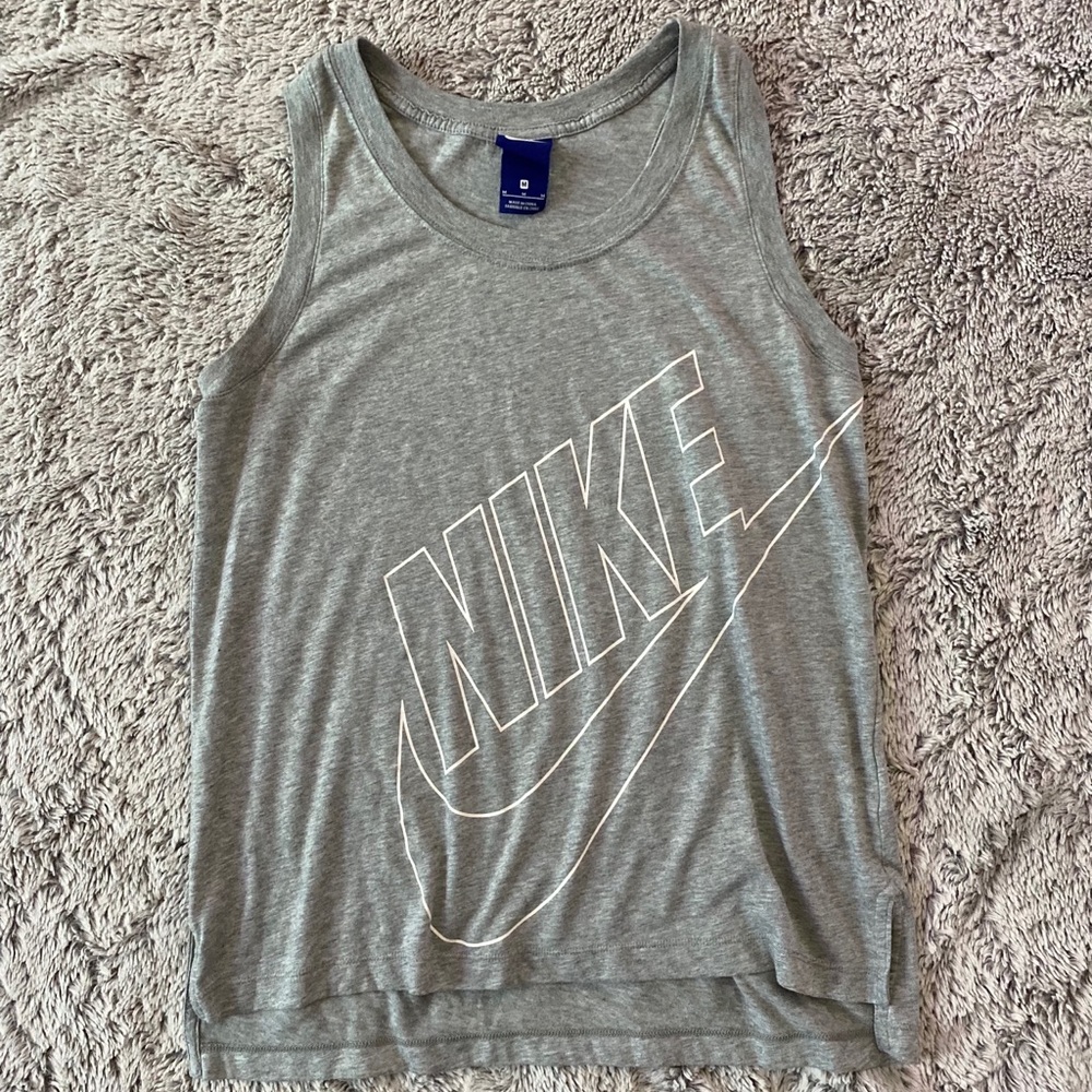 Nike women’s tank